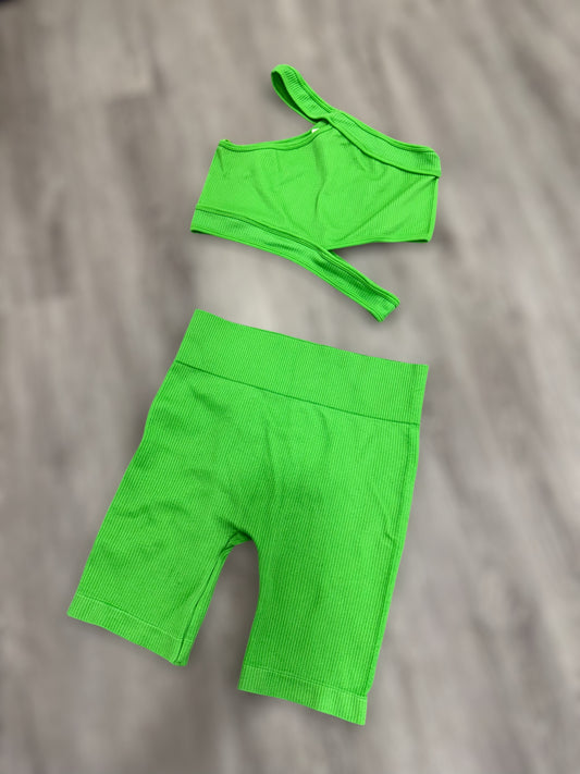 ✨Camisa/Pantalón Corto Verde✨￼